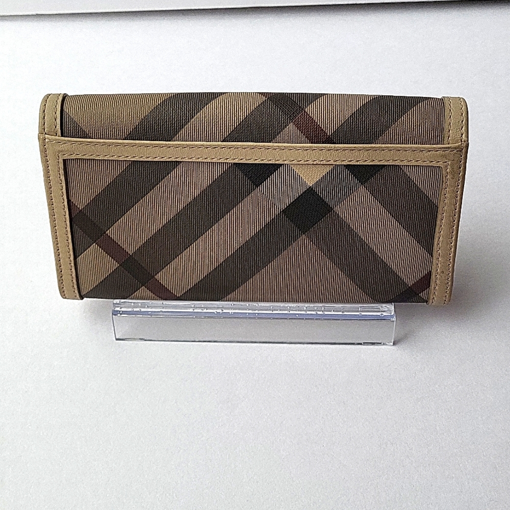 BURBERRY Smoked Check Continental Wallet - Picture 3 of 9